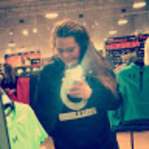 Meet your Posher, Ana reese